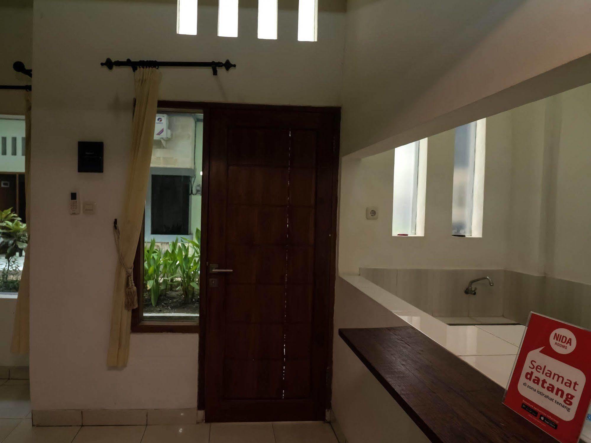 Super Oyo 91495 Hotel Indah Residence Dempasar Exterior foto